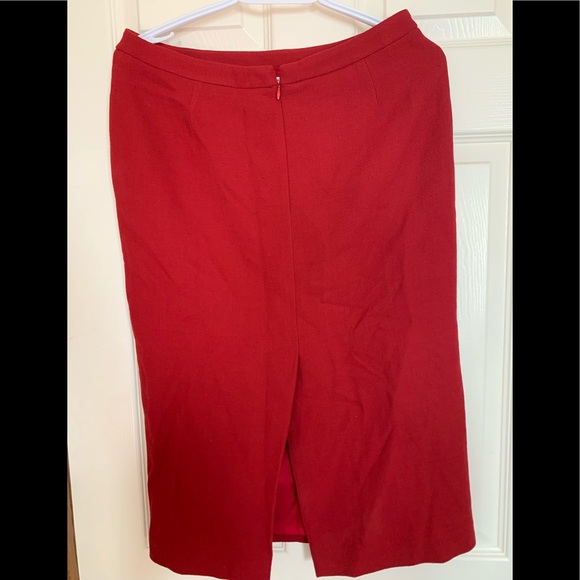 Paired blazer & skirt - Picture 4 of 4